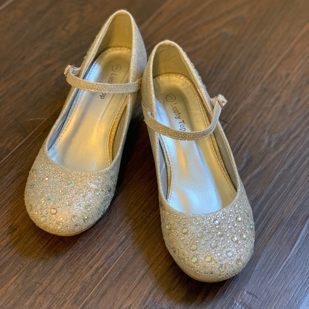 Girls Low Heel Dress Shoe